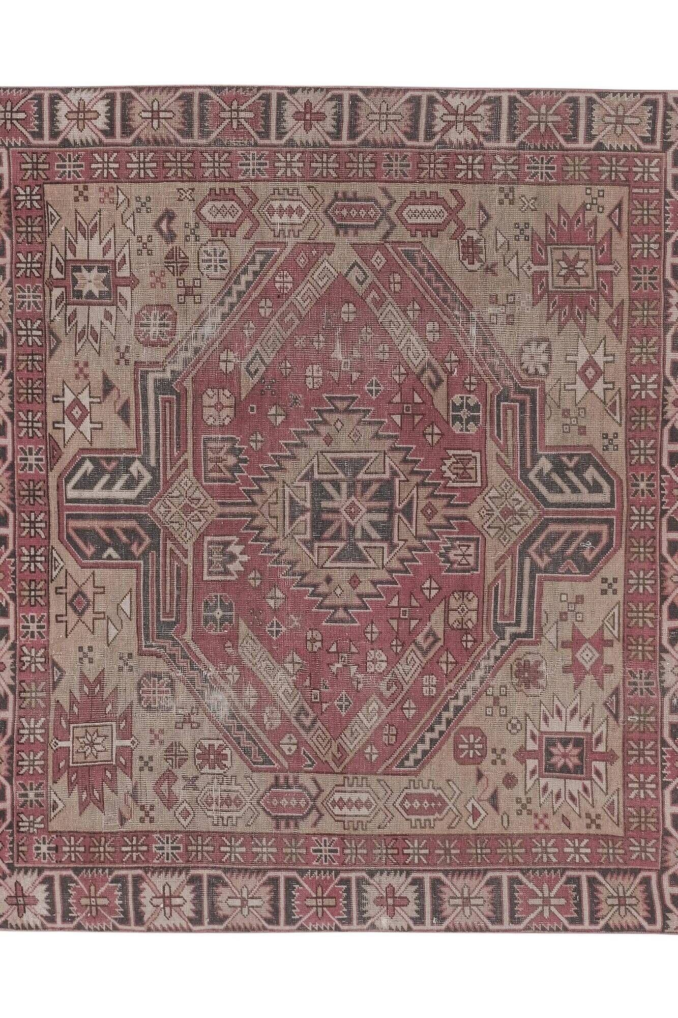 Vintage handmade Turkish rug 165x183 cm