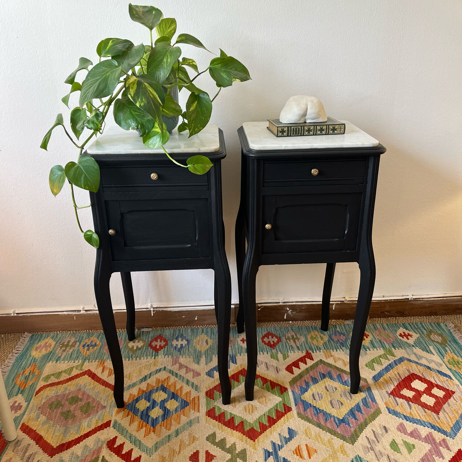 Pair of marble and wood bedside curved feet