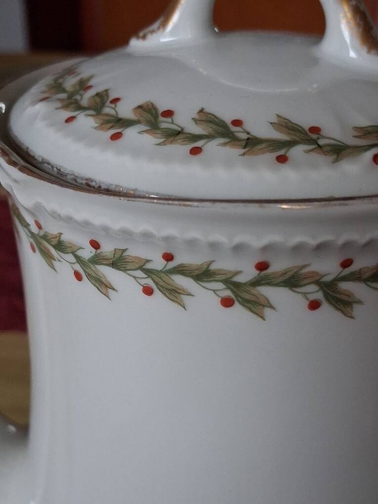 Old coffee pot / teapot in Limoges porcelain