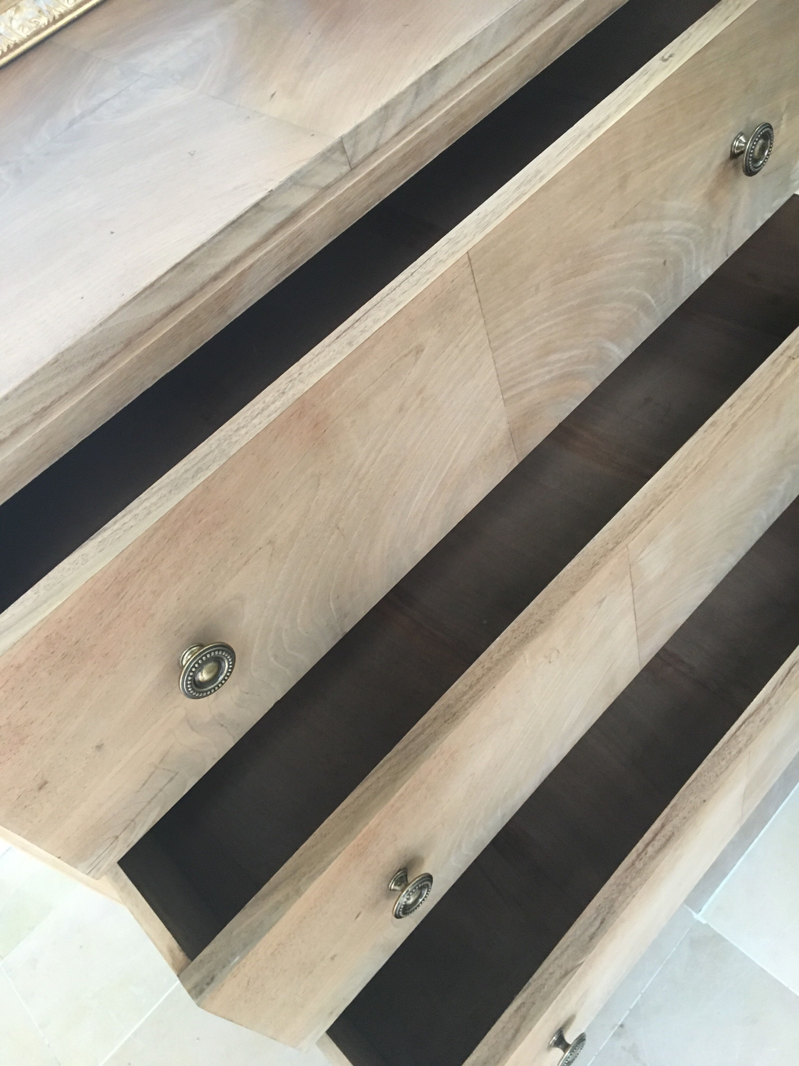 Walnut veneer chest of drawers 1930s