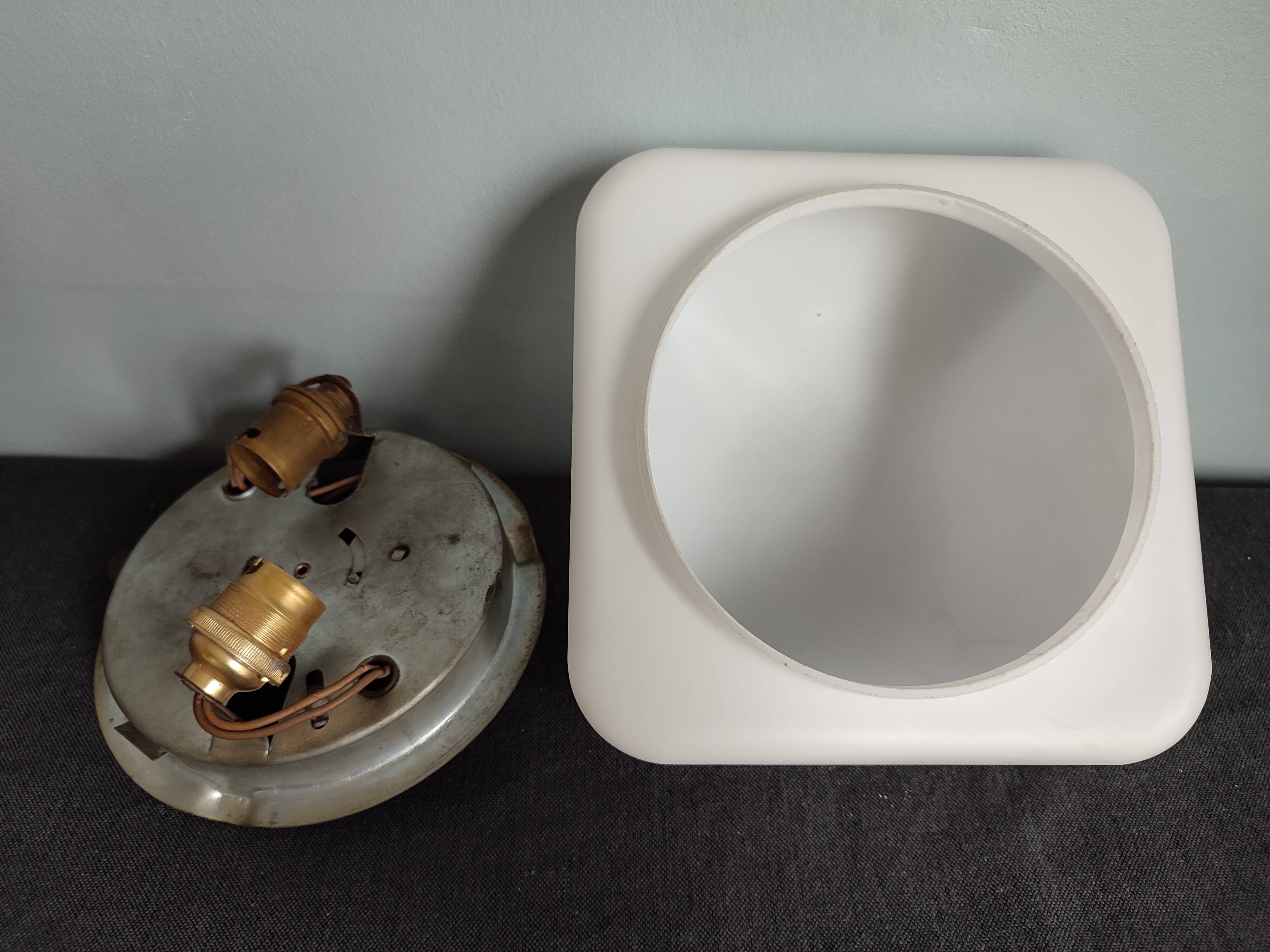 Small wall lamp/old ceiling lamp in opaline