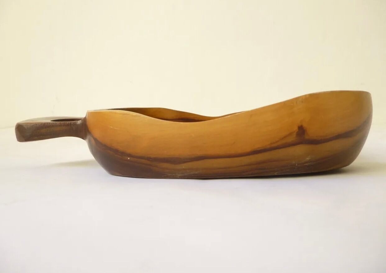 Wooden trinket bowl pear