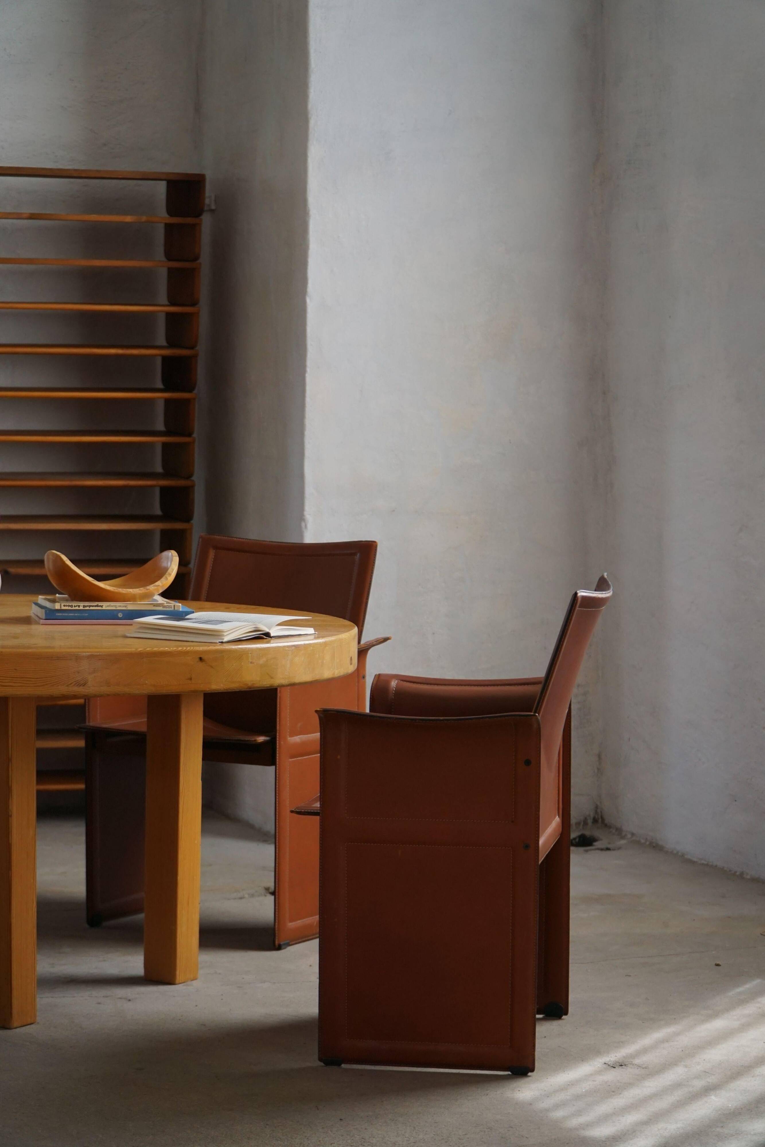 Ensemble de 4 fauteuils en cuir marron/rouge, Tito Agnoli, moderne italien, années 1970