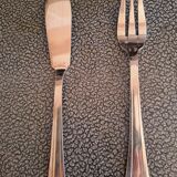Silver metal fish service