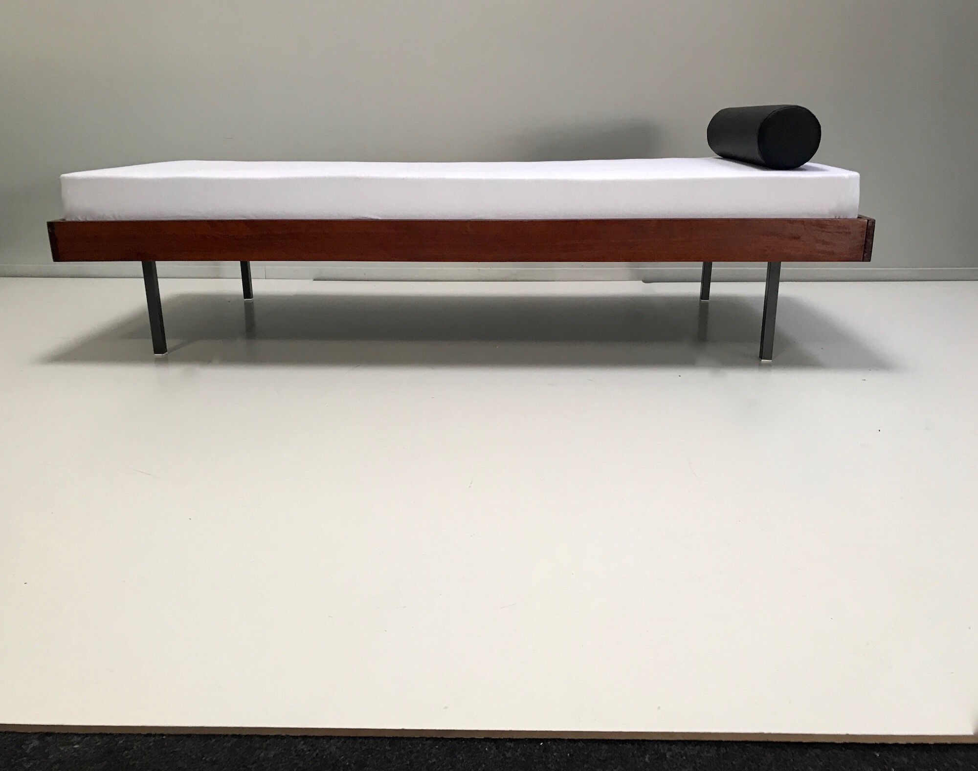 Achilles teak daybed by Rawi Winschoten Netherlands 1950