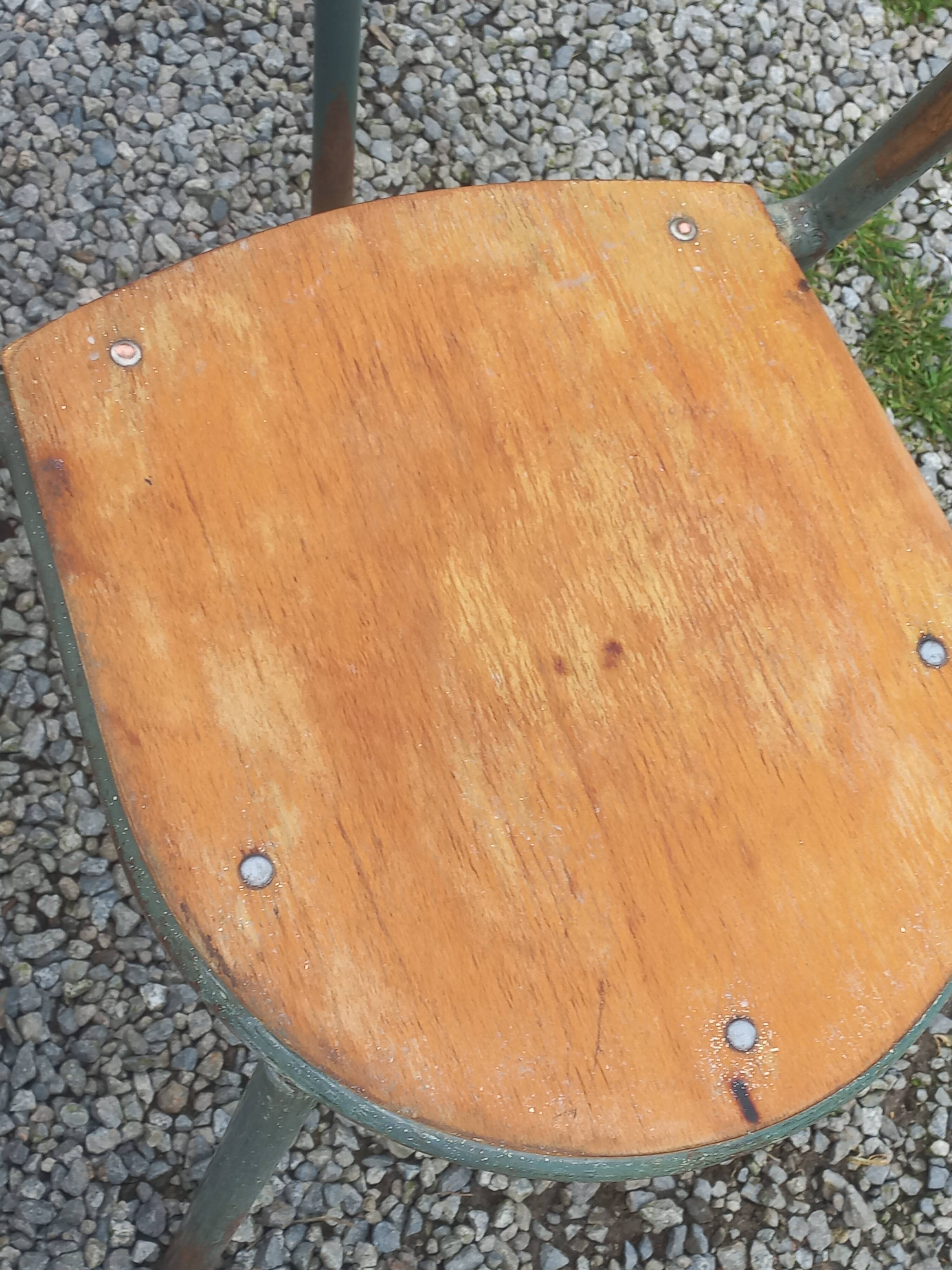 Set de 7 chaises de René Herbst métalliques assises bois