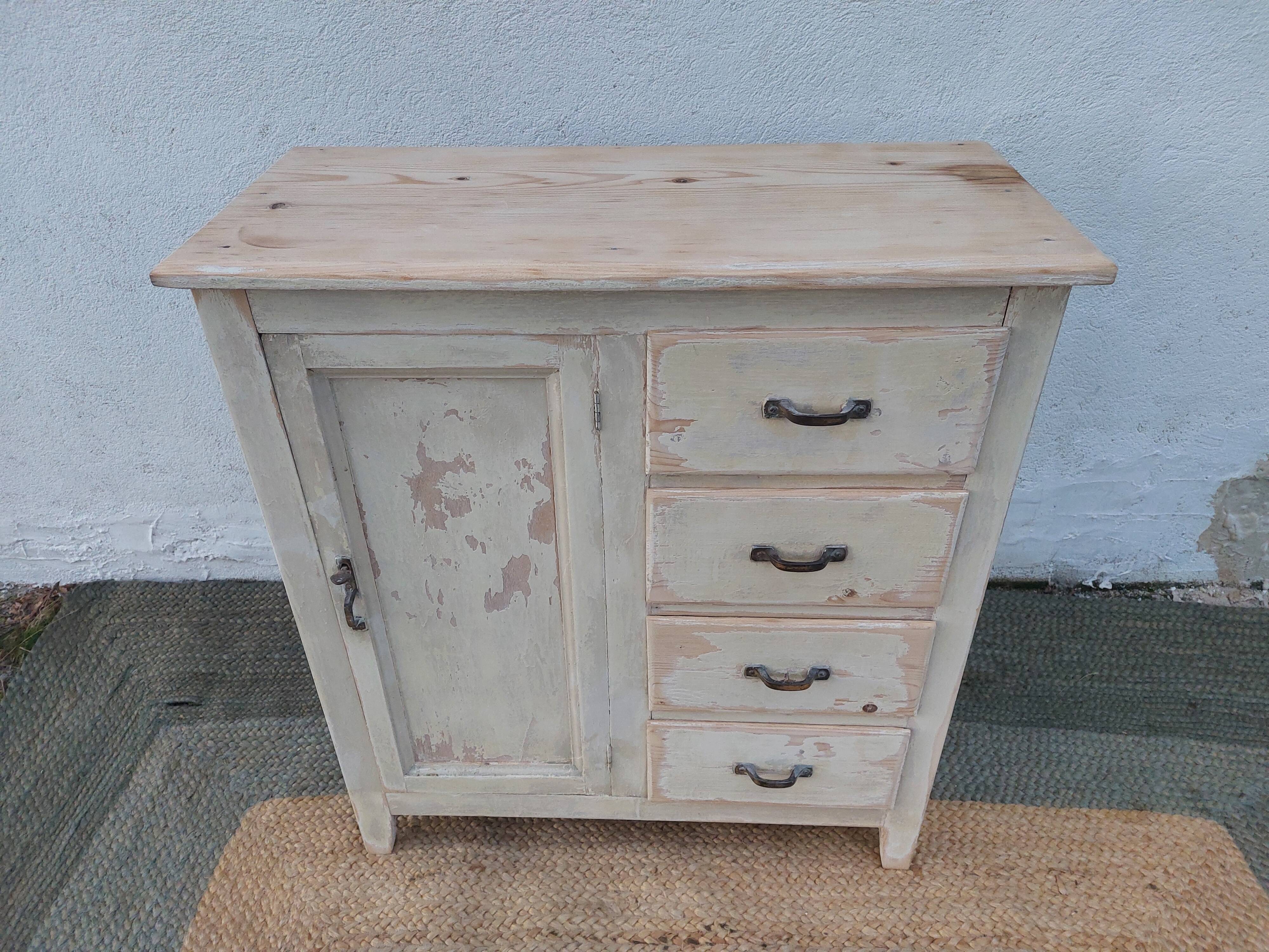 Parisian buffet, chippy paint effect