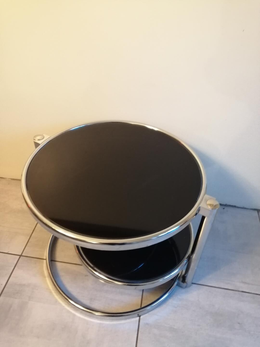 Round coffee table 3 extendable trays