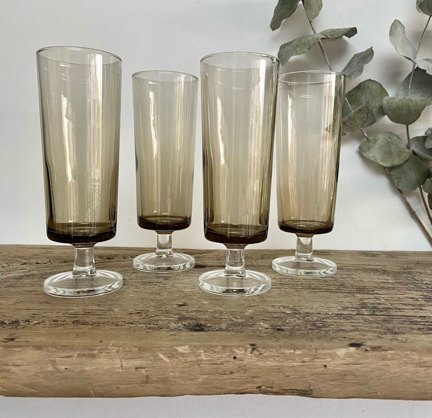 4 LUMINARC smoked glass flutes