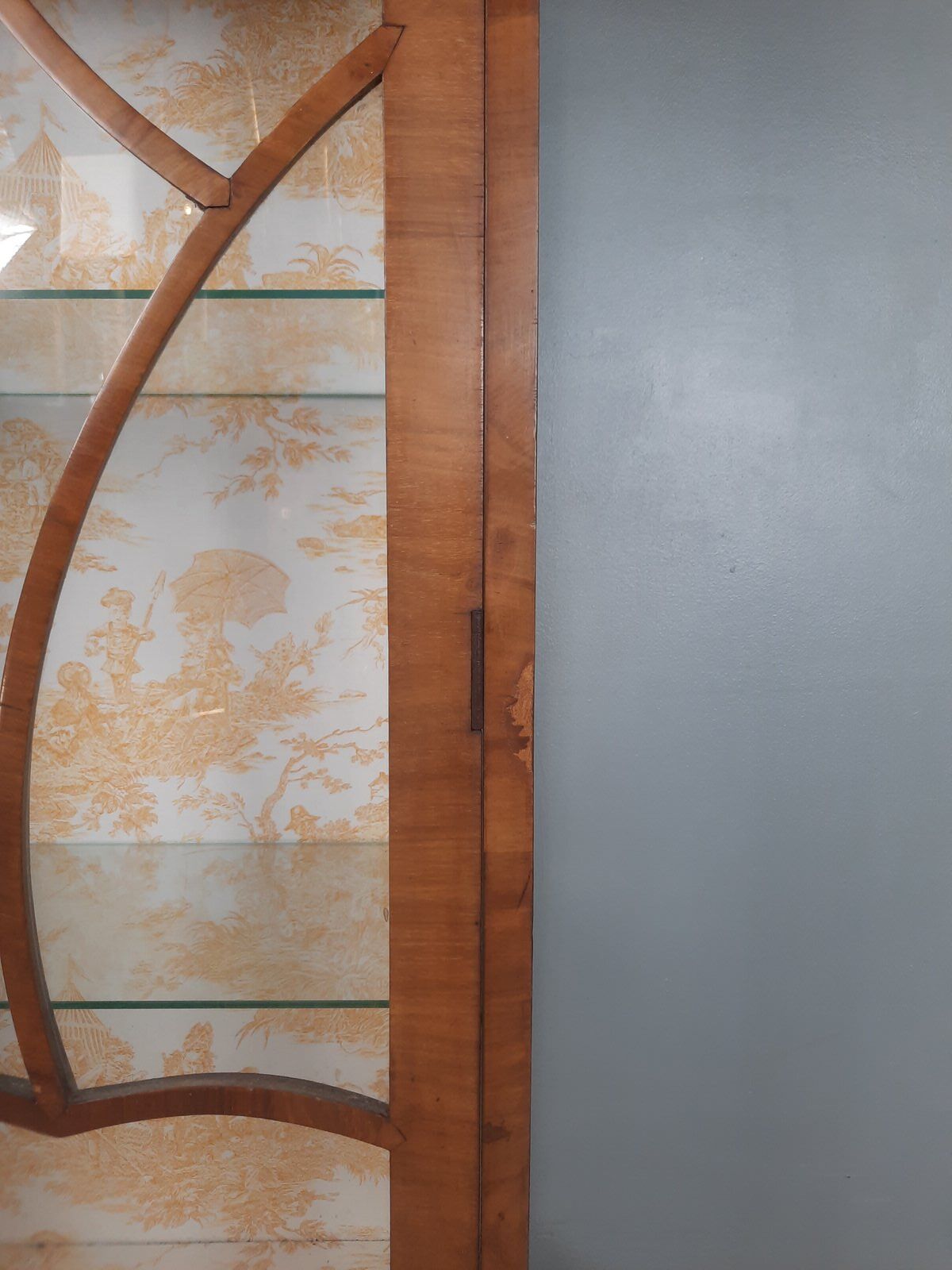 English art deco style showcase