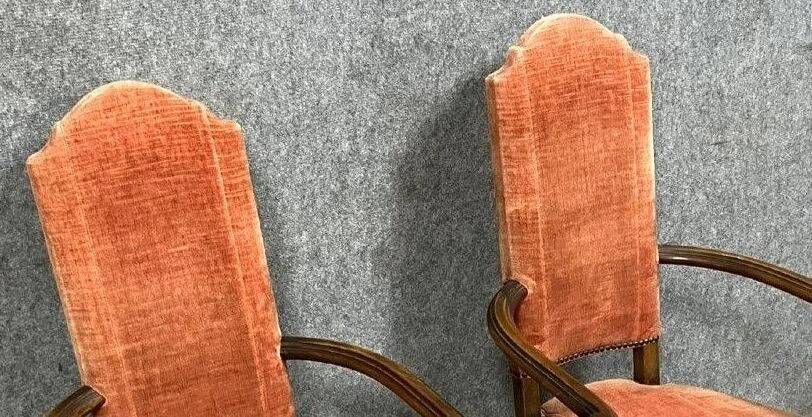 Paire de fauteuils dits "caquetoires"