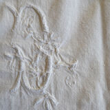 Drap ancien en métis brodé main