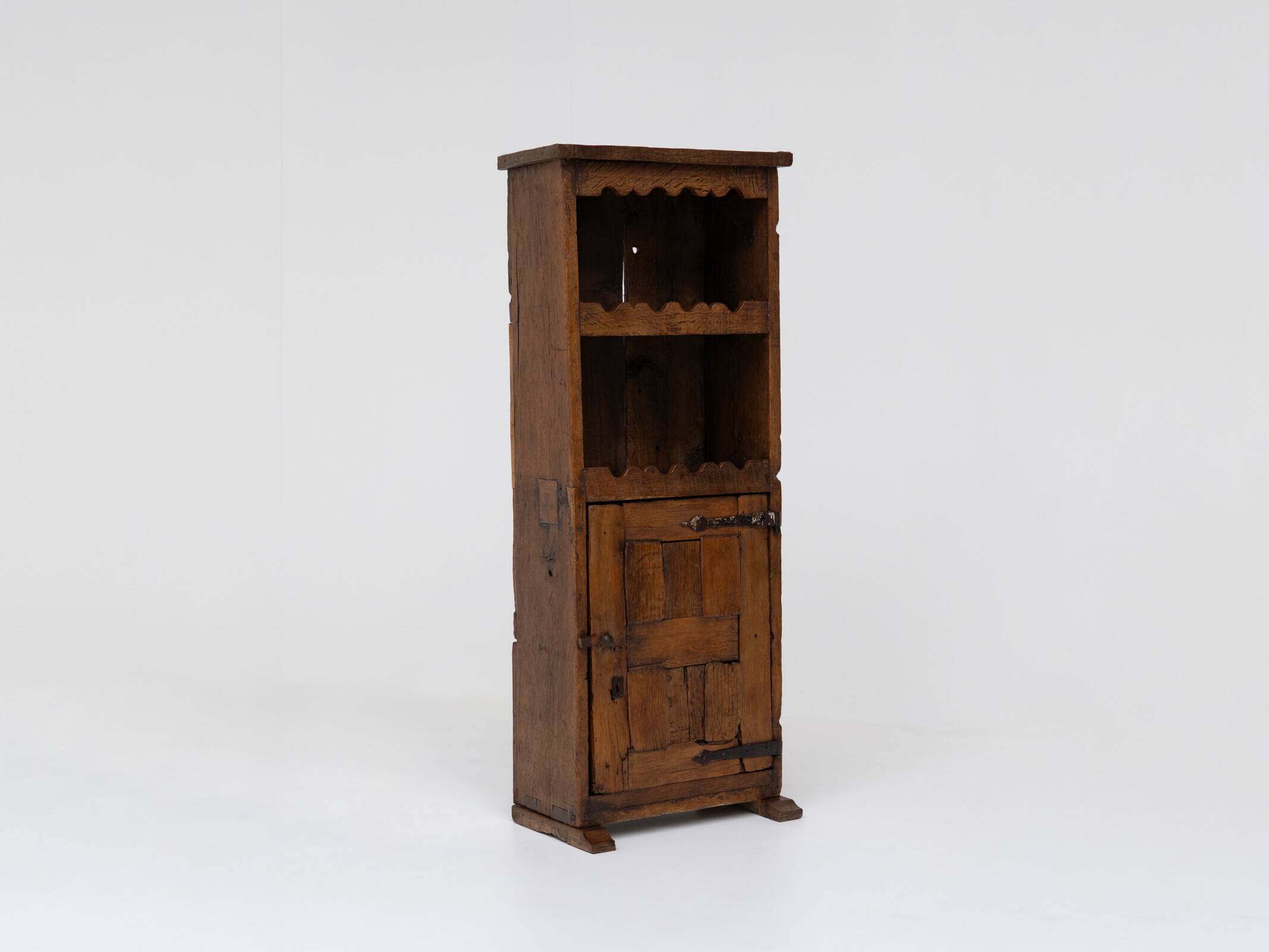 Rustic folk art travail populaire cabinet, france 19th century