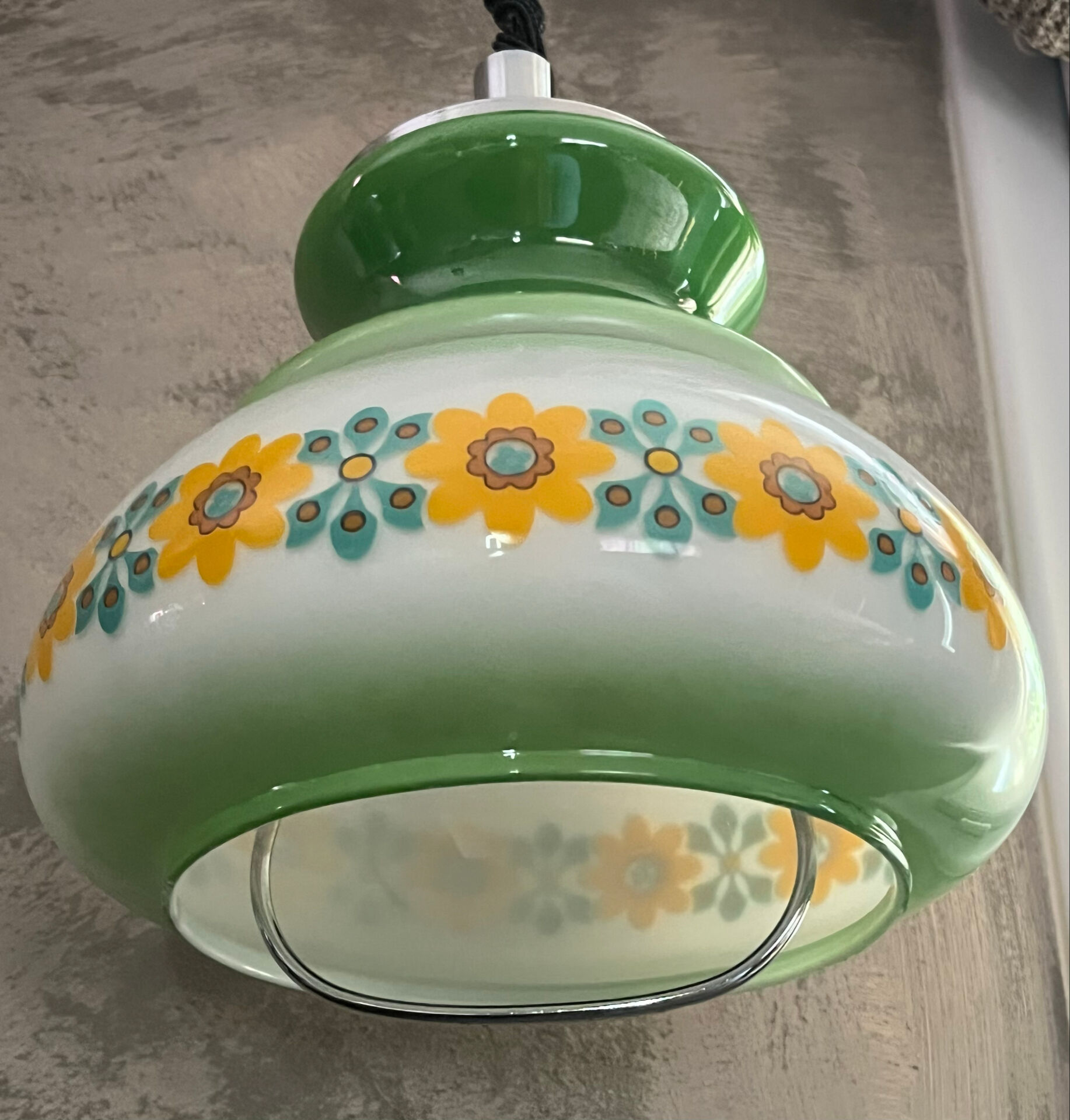 Suspension Monte-and-Lower 1970s in Floral Opaline Glass
