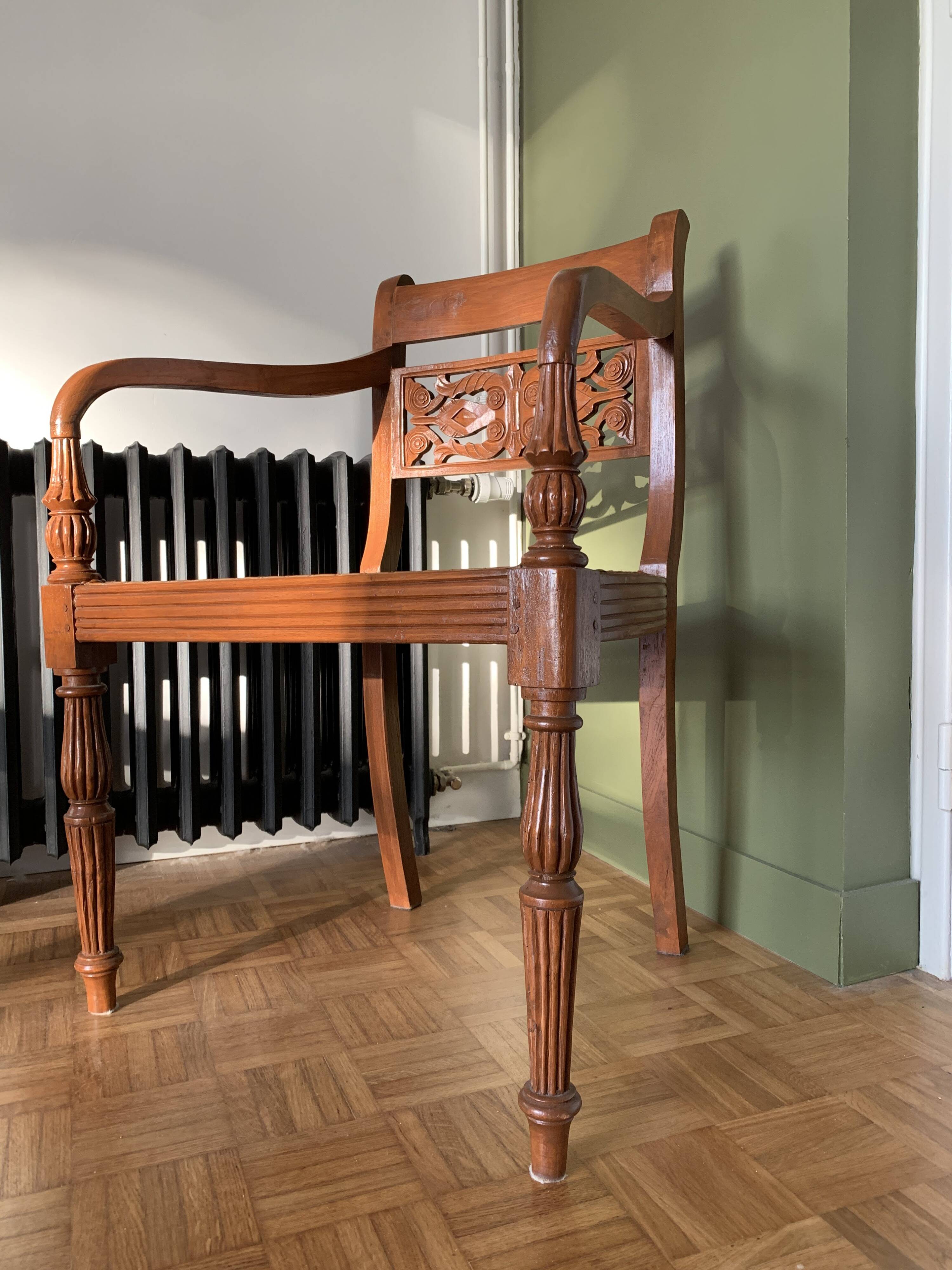 Fauteuil bois et cannage