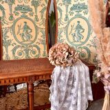 Piano bench seat in cane