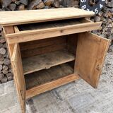 Buffet en bois massif rénové