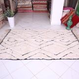 Handmade traditional Moroccan Berber rug size 200 x 300 cm.