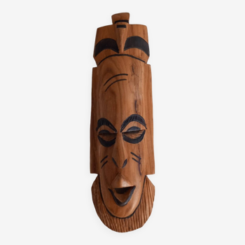 Masque africain en bois clair