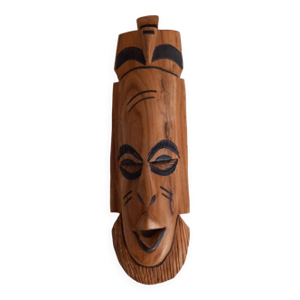 Masque africain en bois clair