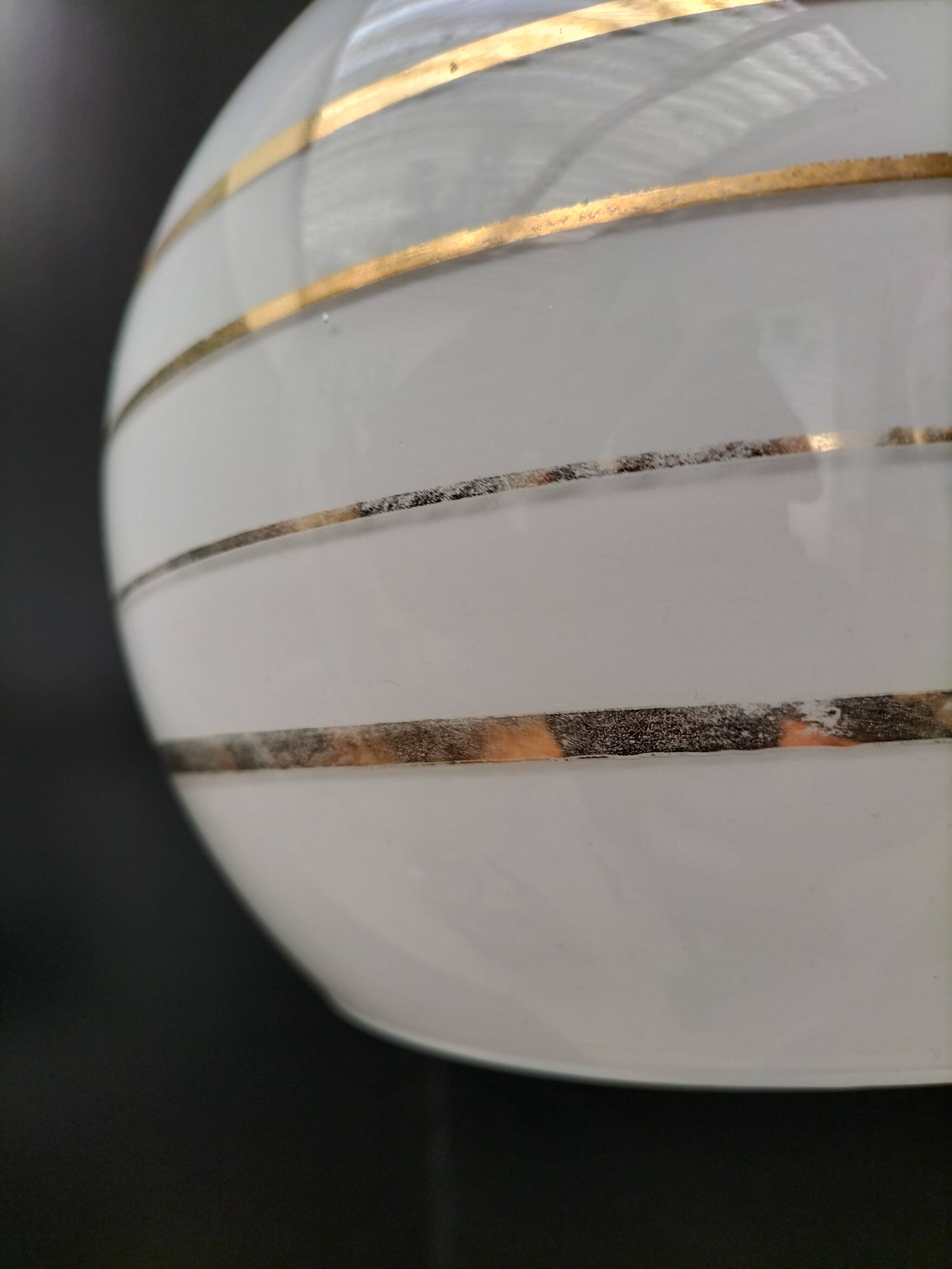 Paire de suspensions opaline