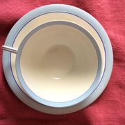 Tasse et sous-tasse pour petit déjeuner années 1960