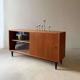 Buffet Musterring en teck des années 1960.