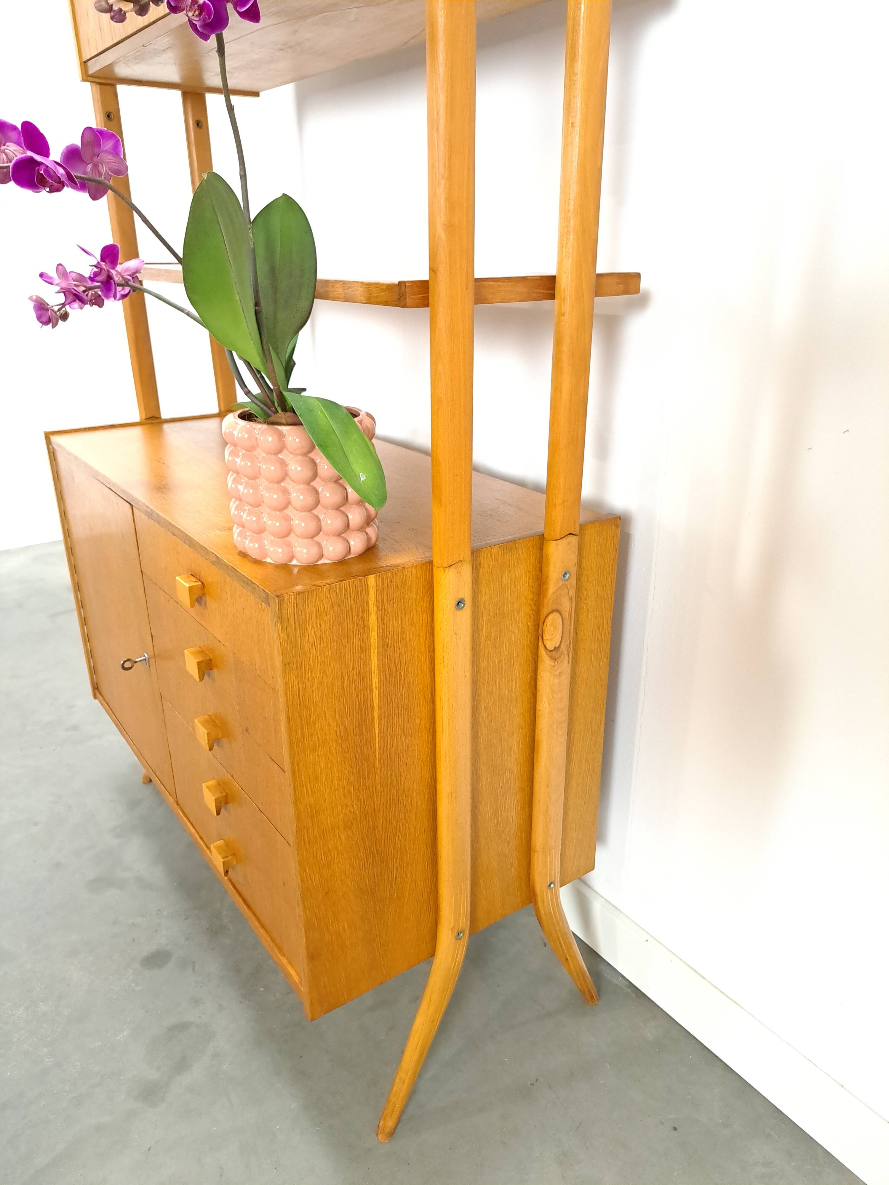 Design Frantisek Jirak vitrinekast met lades