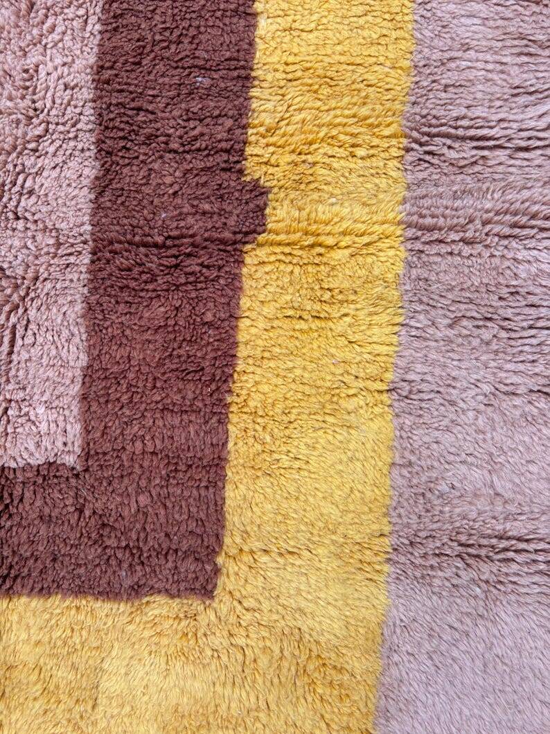 Traditional handmade Moroccan wool rug 250cmx150cm
