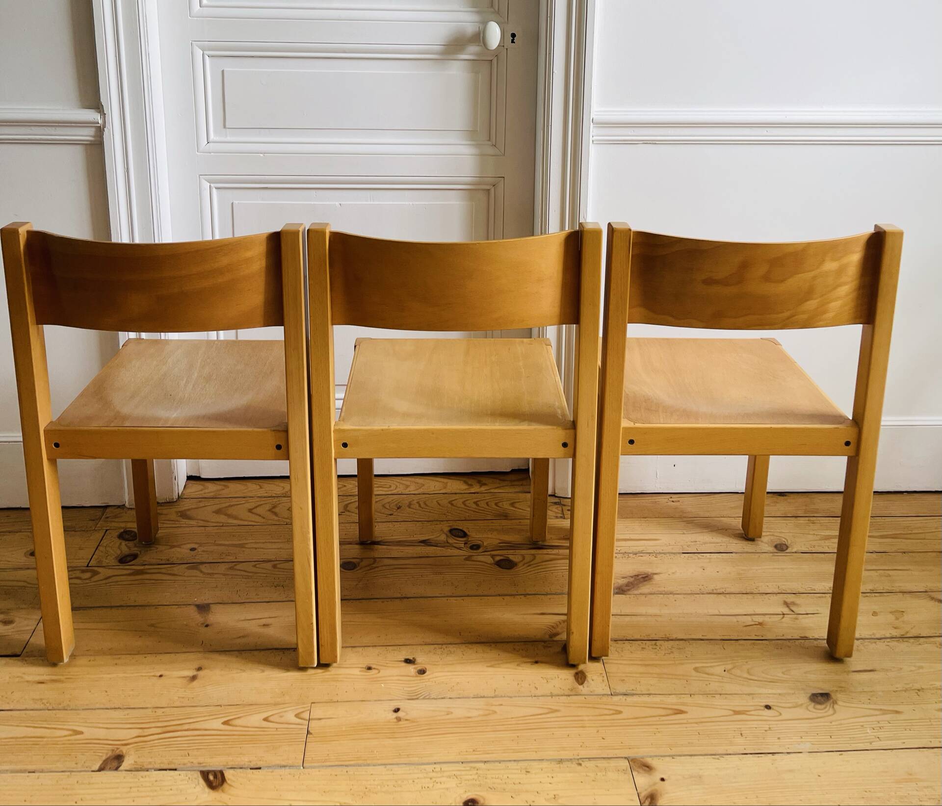 3 chaises scandinaves vintage en hêtre