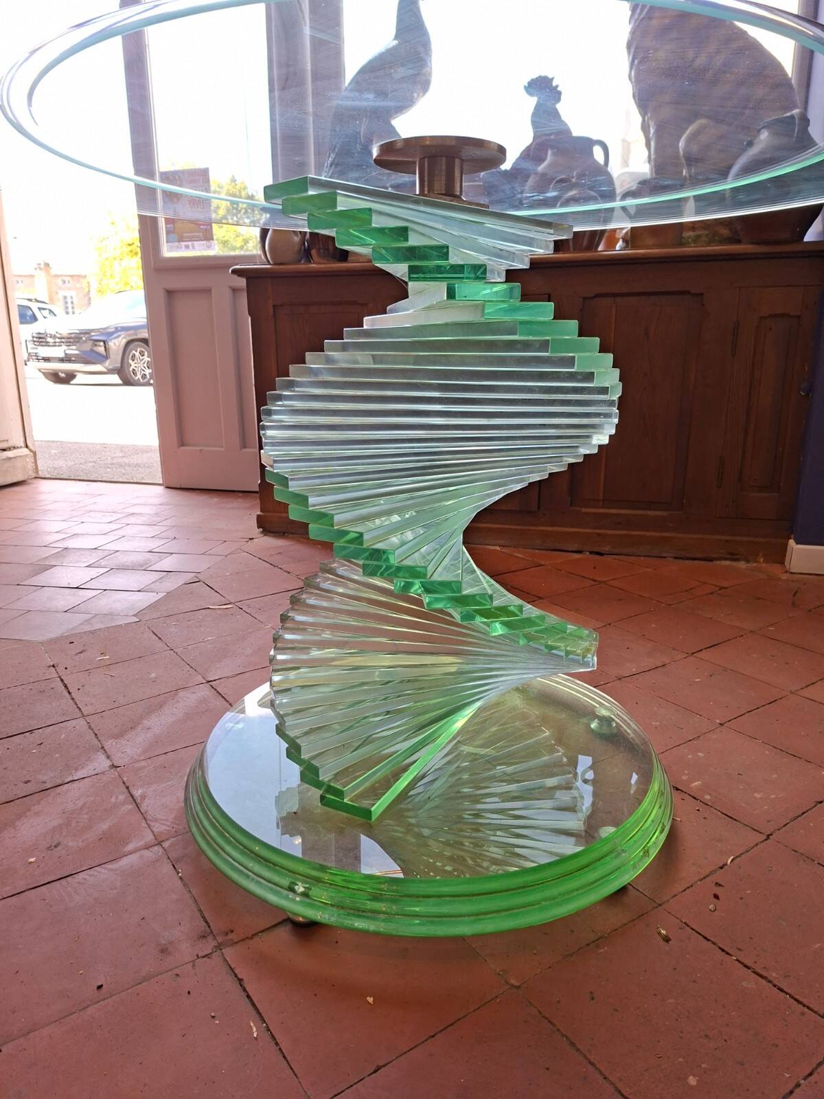 Table en verre « Helix Spiral Swivel »  d'aprés Danny Lane