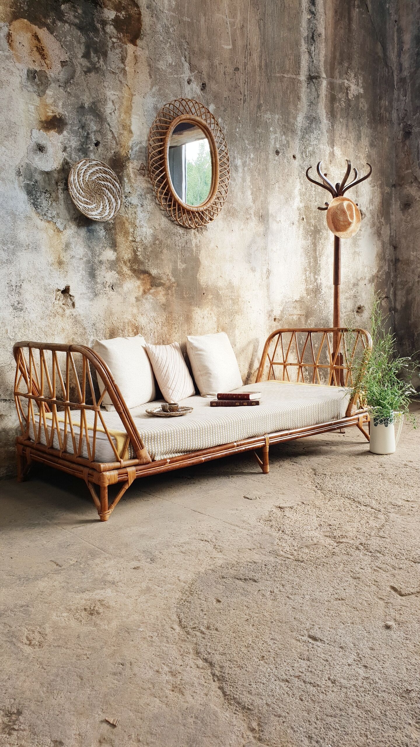 Rattan bed bench