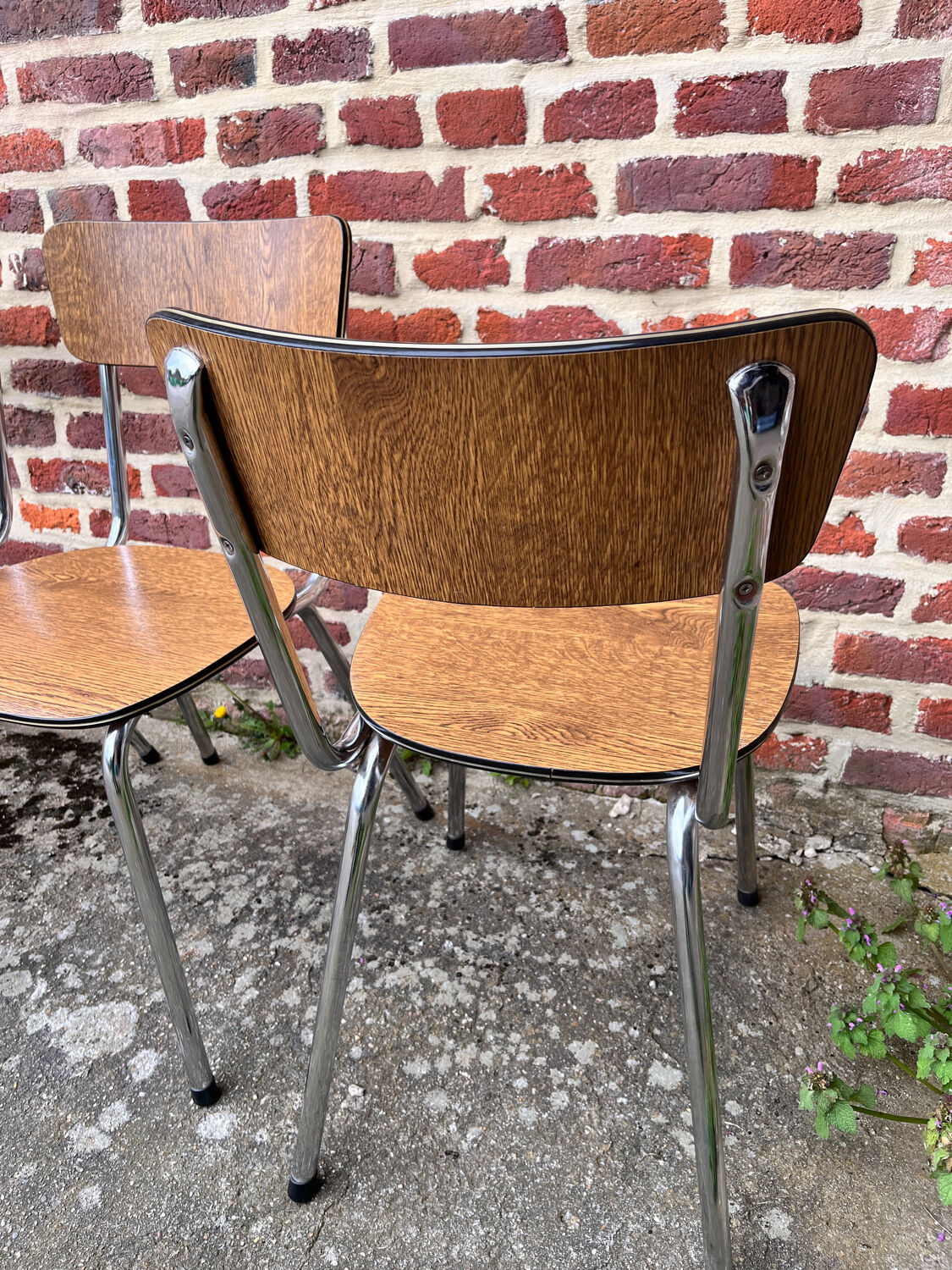 Set of 4 formica chairs
