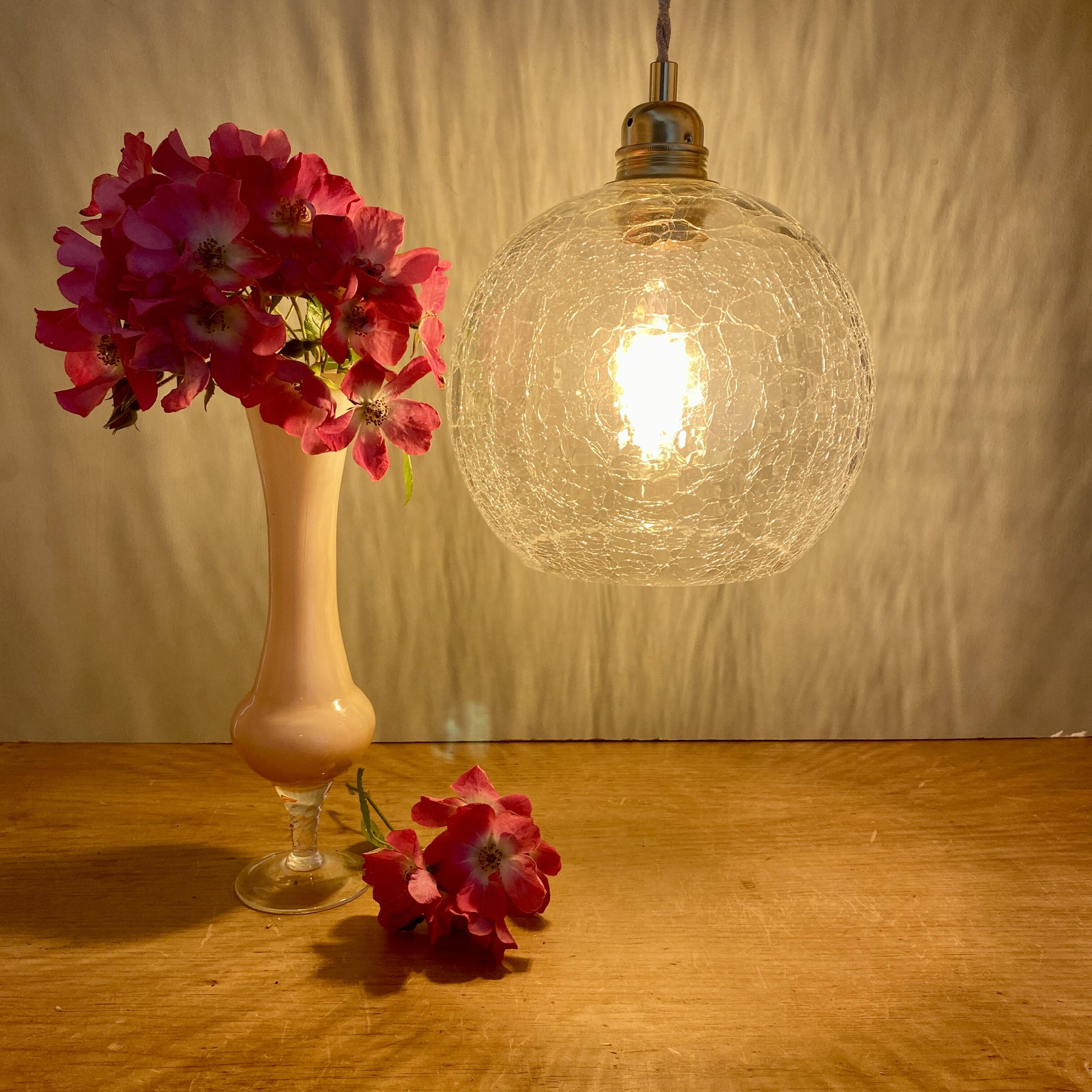 Suspension globe vintage en verre effet craquelé