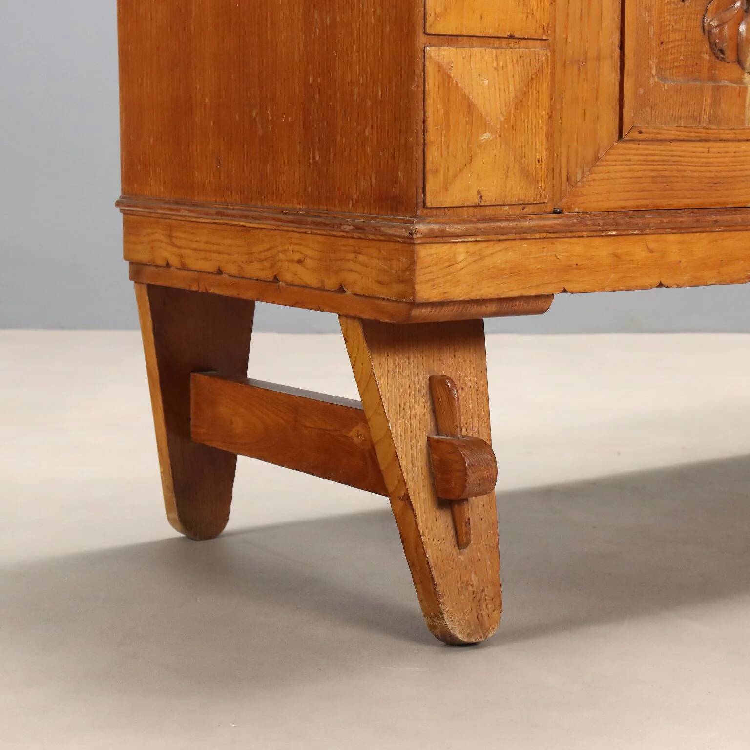 Vintage oak veneer sideboard, Italian design, 1950s.