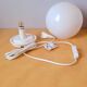 Lampe globe en opaline, Ikea.
