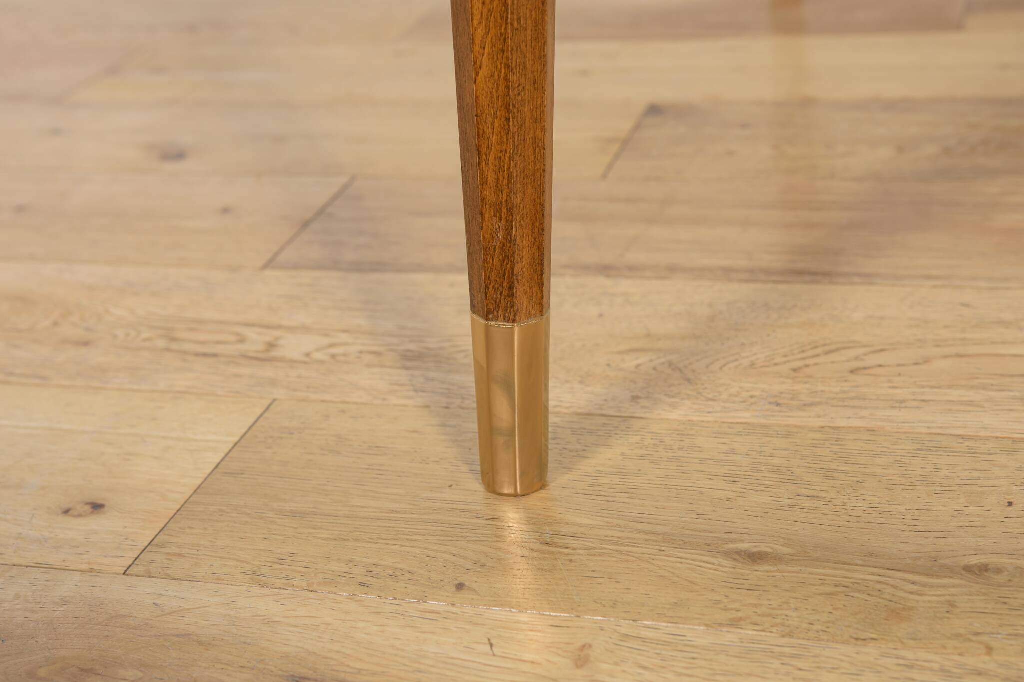 Art Deco Round Extendable Teak Dining Table, France, 1930s