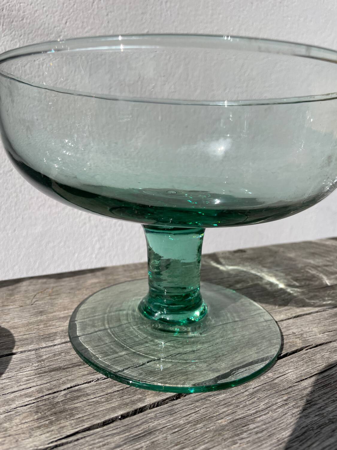 Coupe sur pied en verre soufflé