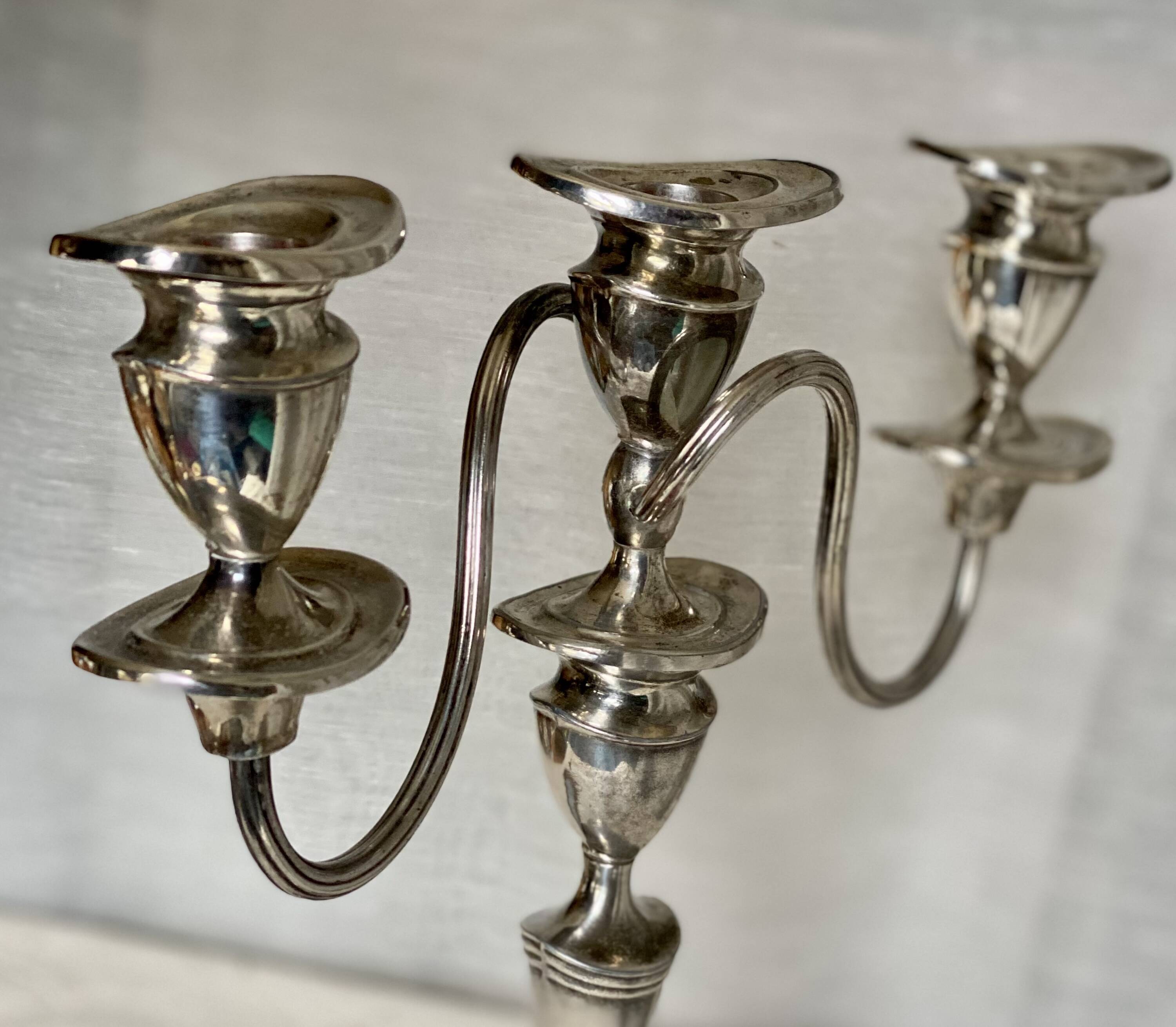 Paire de chandeliers métal argenté vintage 1960