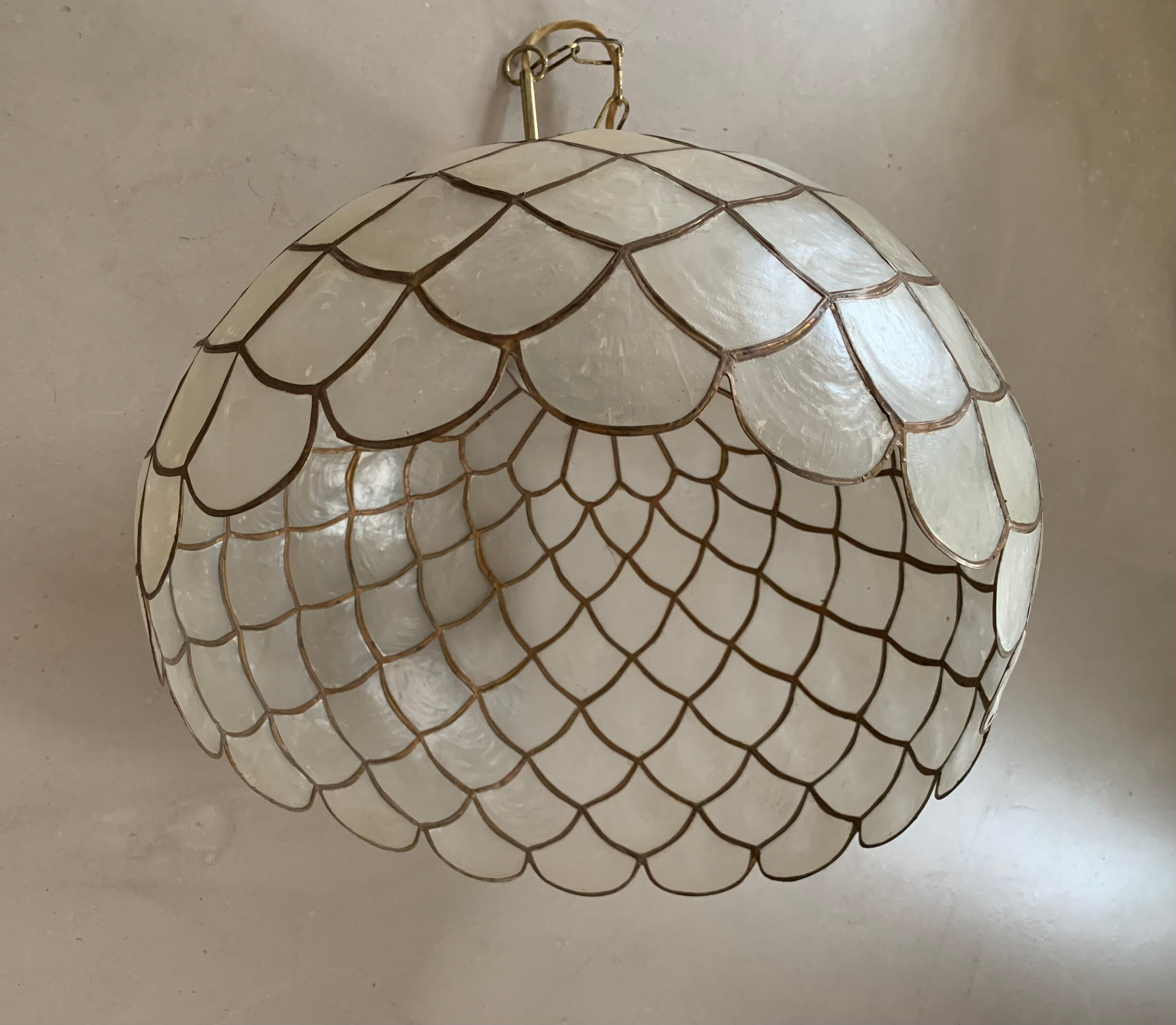 Suspension in mother-of-pearl and vintage brass
