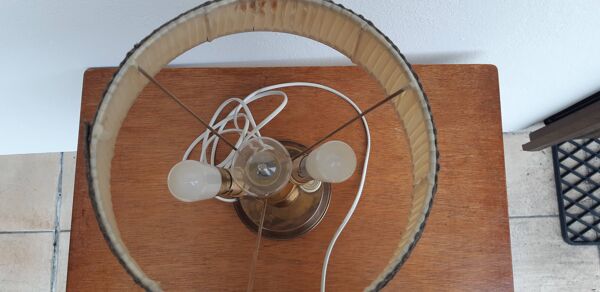 Lampe de table ''3 feux'' Mid-Century en laiton et cristal taillé – France