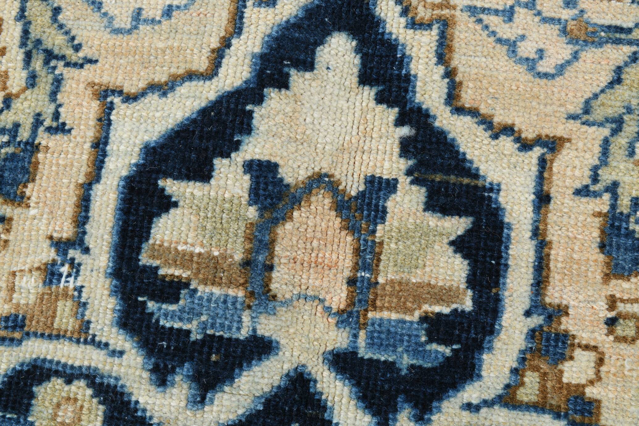 Grand tapis persan ancien bleu marine, 293 x 391 cm