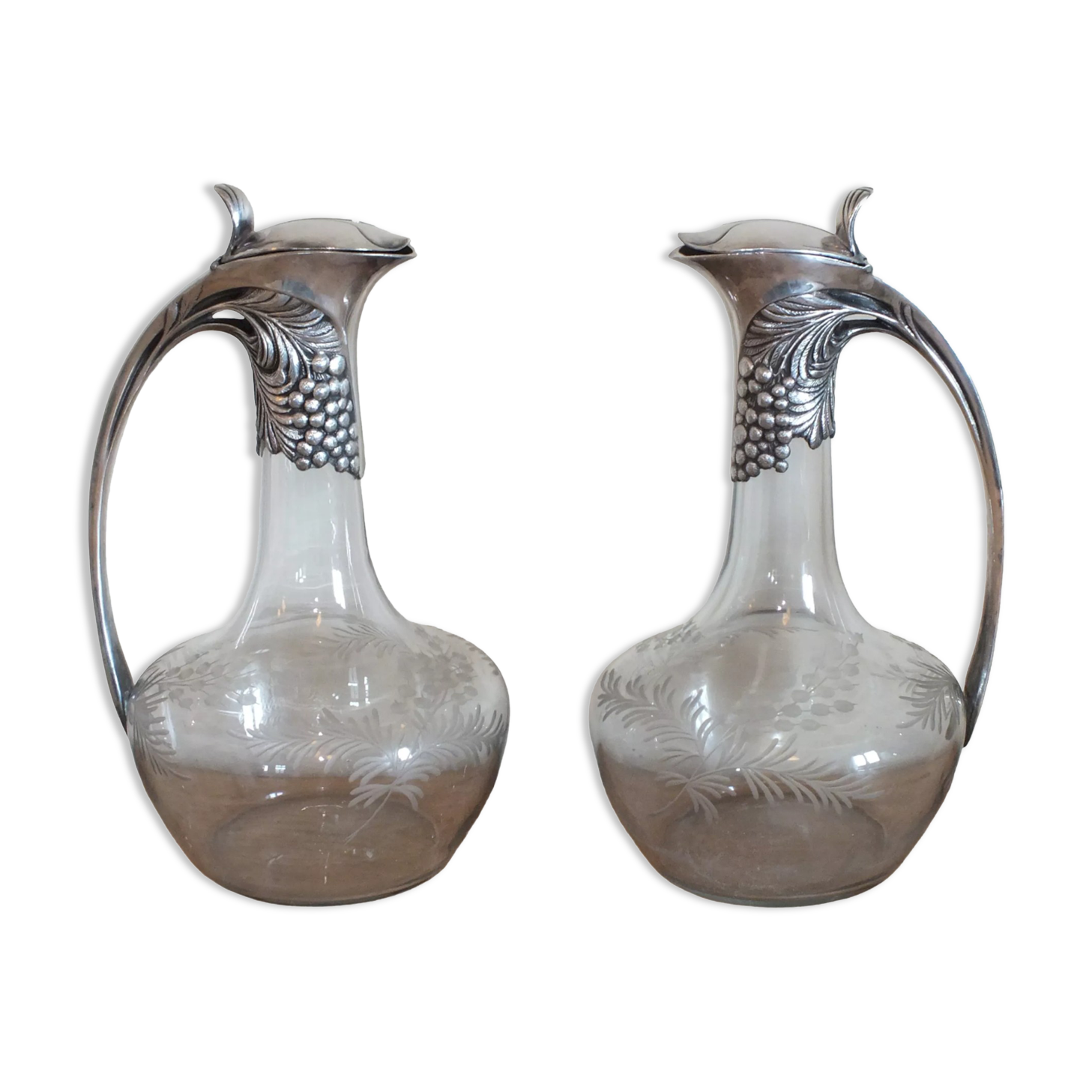 Pair of Gallia ewers in crystal and silver metal