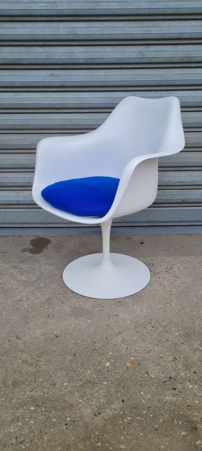 Fauteuil tulipe de eero saarinen pour knoll international 1960