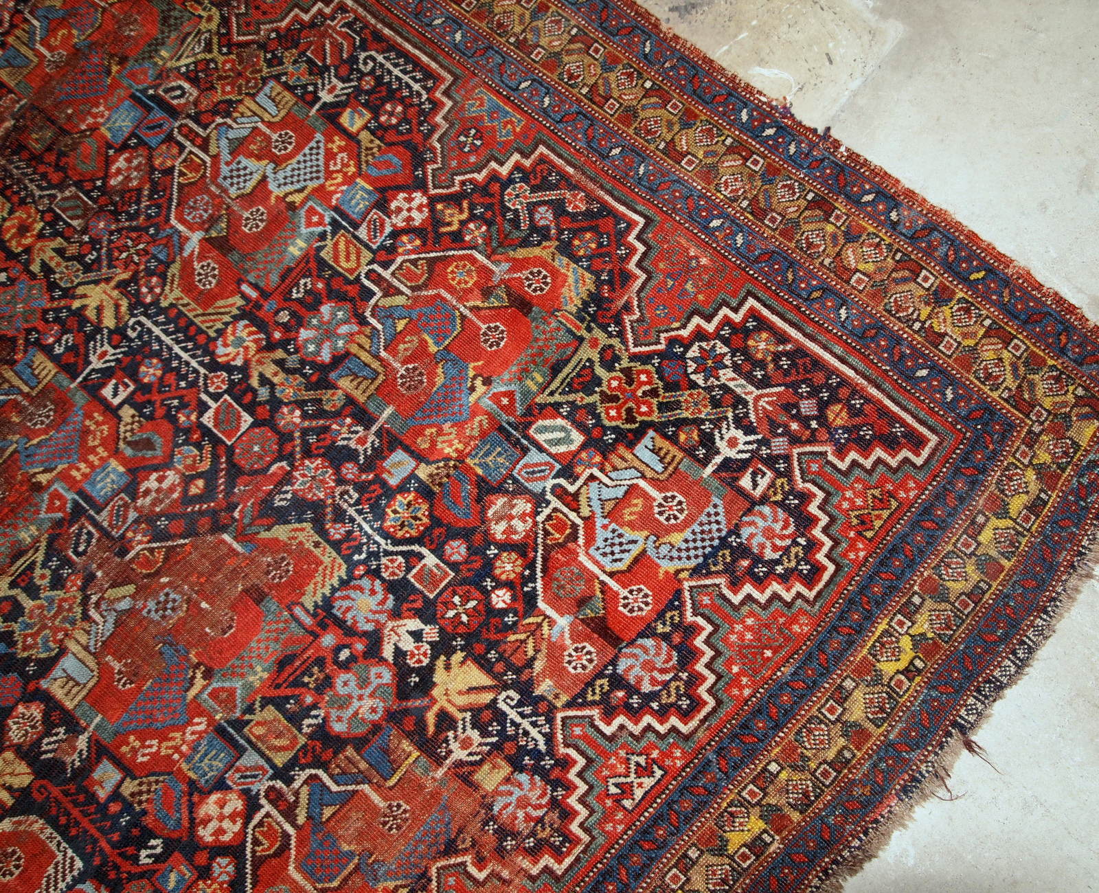 Handmade Oriental antique carpet 149cm x 195cm 1840s