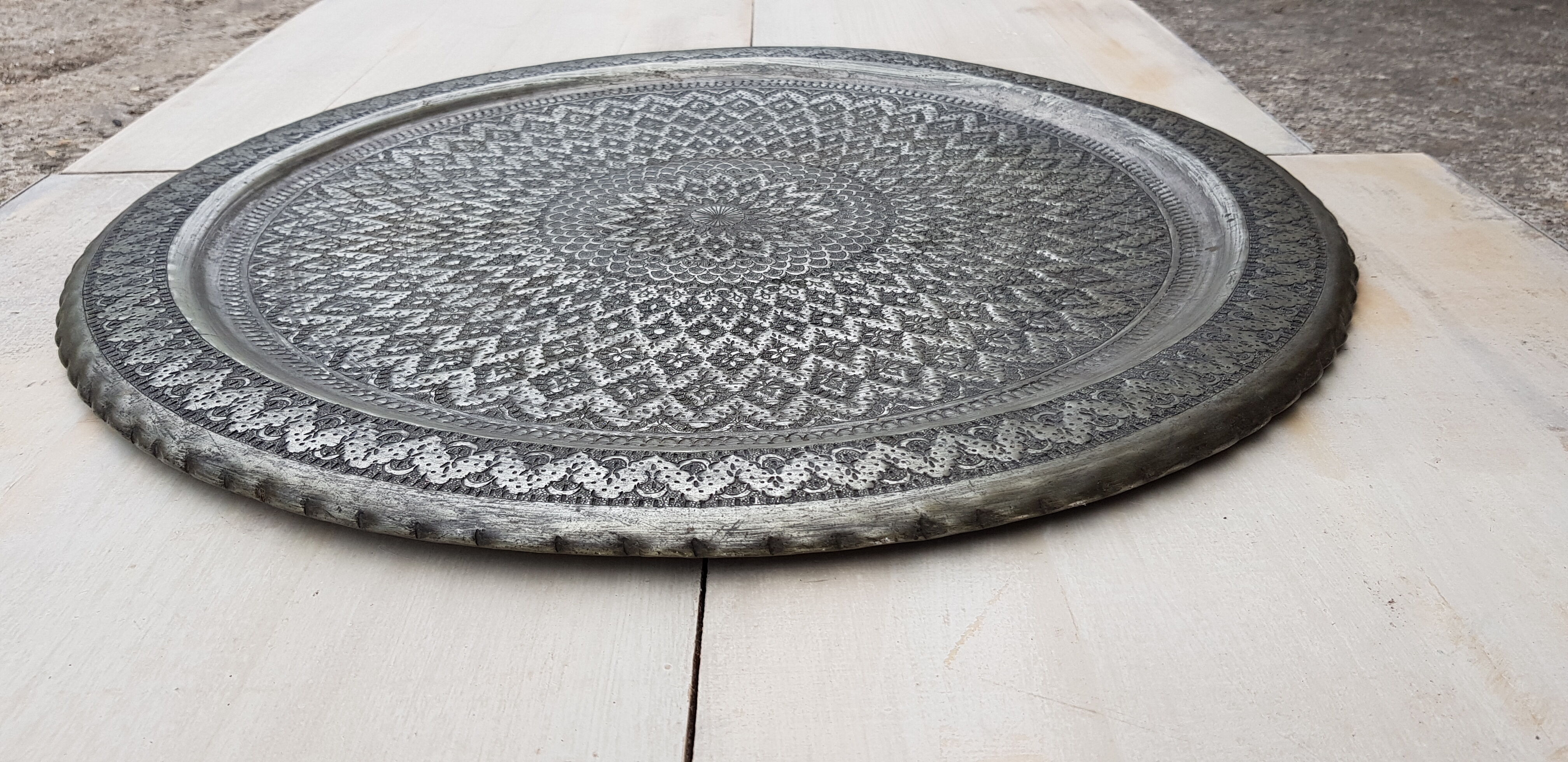 Ancient Iranian plateau Isfahan hand chiseled in white copper