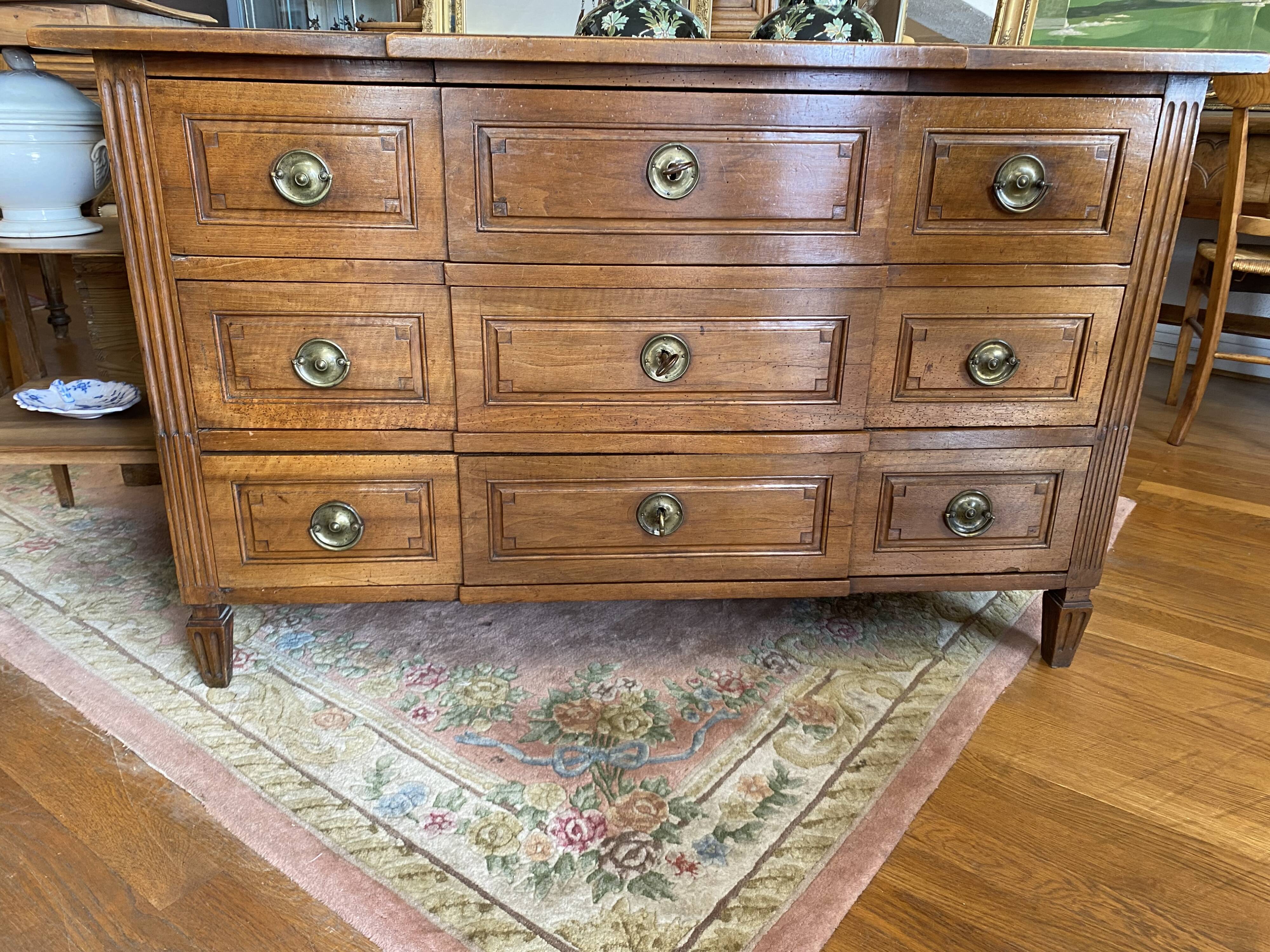 Louis XVI walnut chest of drawers, 3 drawers.