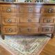 Commode Louis XVI en noyer, 3 tiroirs.