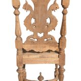 Chaise en chêne naturel sculpté