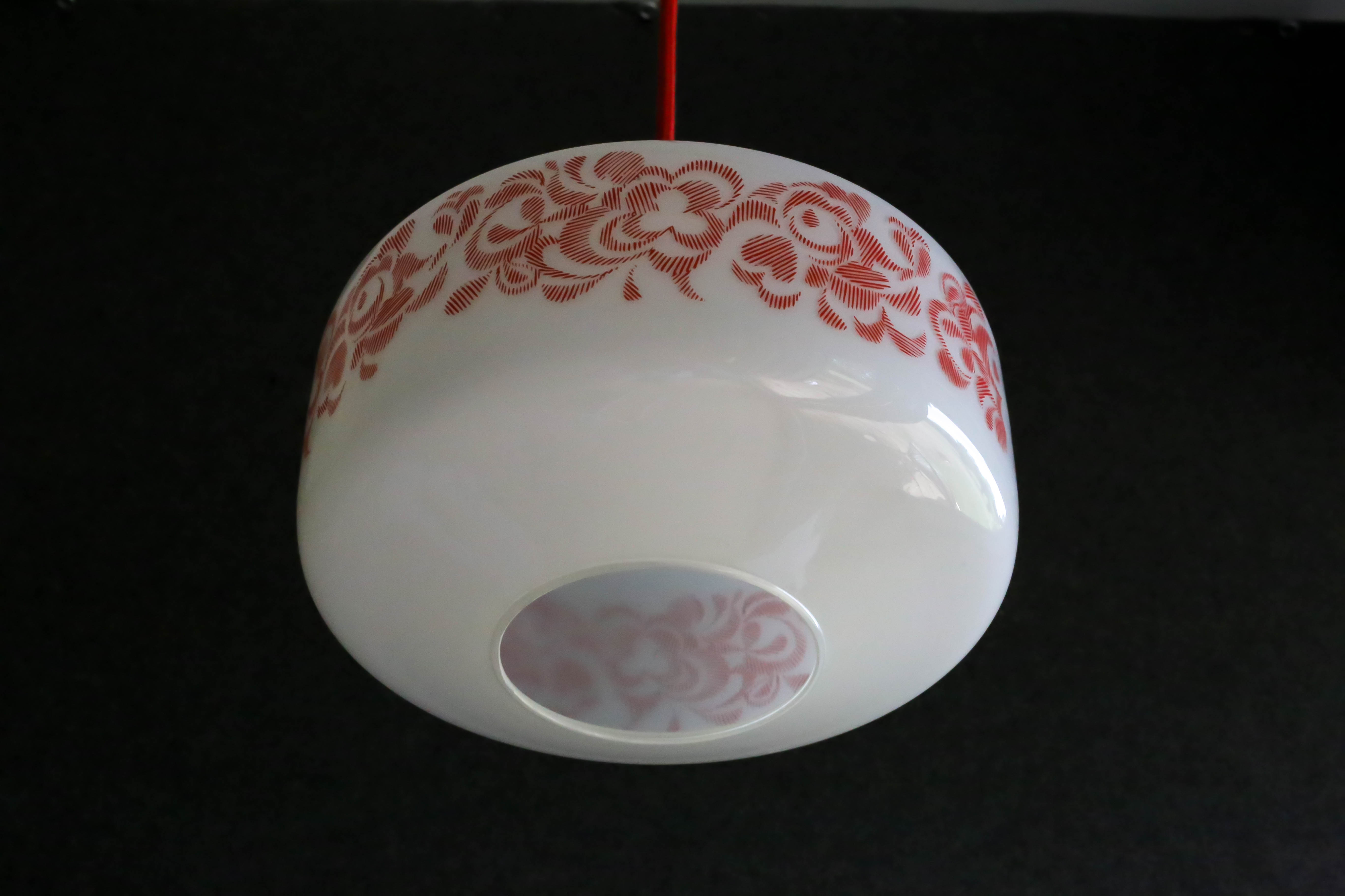 French suspension lamp in white opaline with red print pattern - comes with brass socket